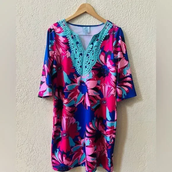 Tracy Negoshian Emilia Shift Print Crochet Neck Mini Dress Size Medium NWOT - Picture 2 of 8